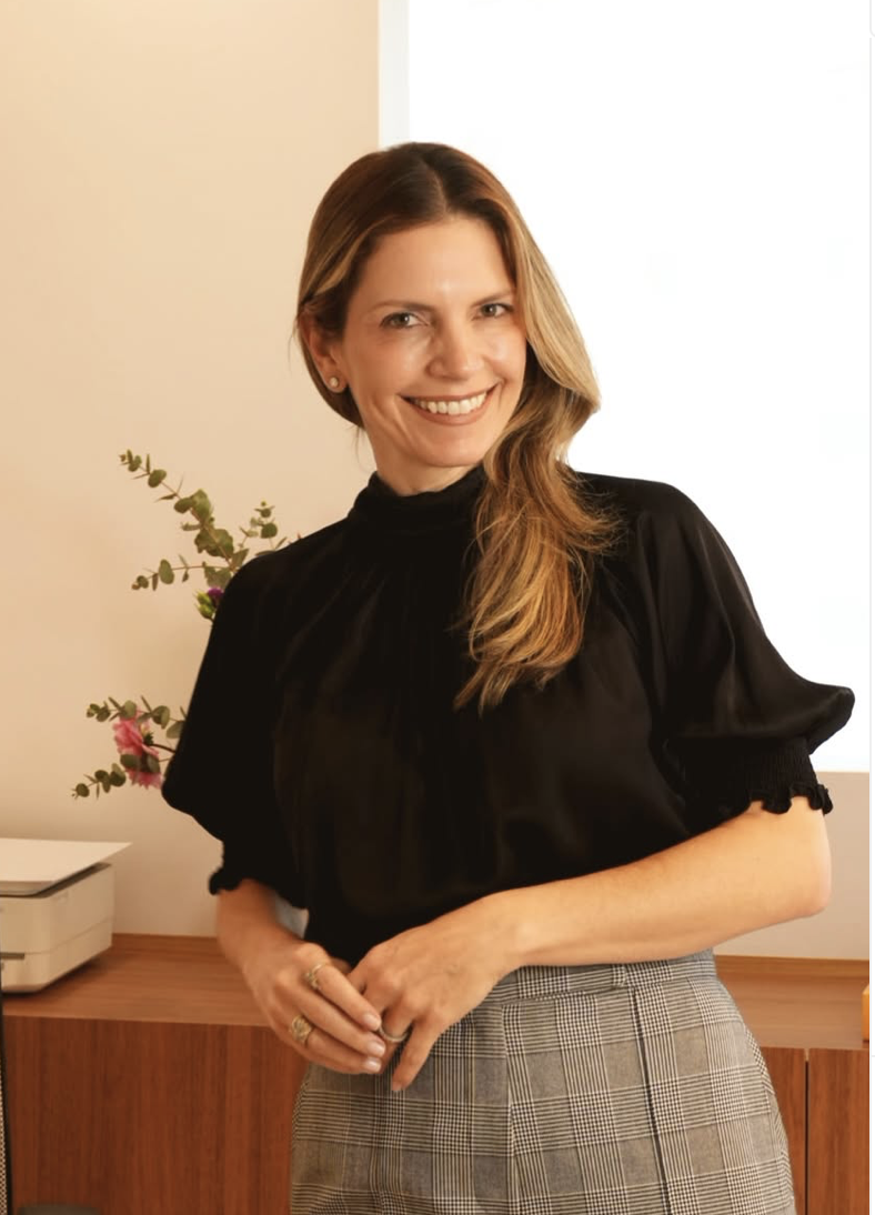 Retrato de Dra. Caroline Skaf